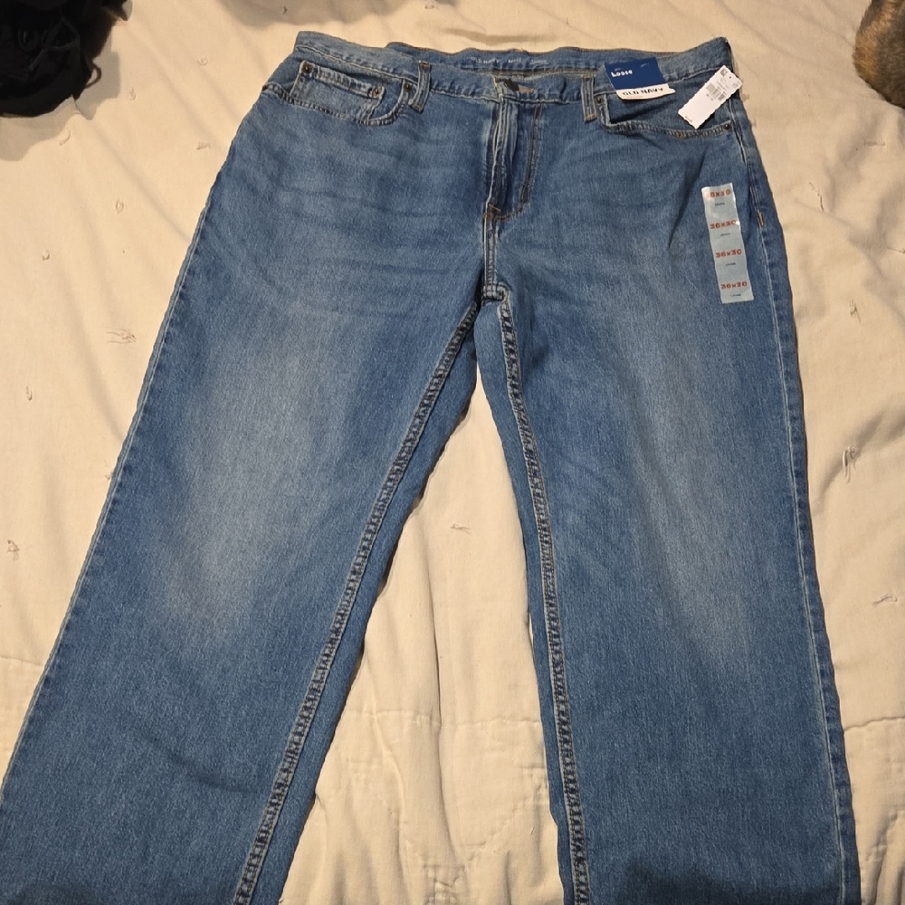 Old Navy Loose Fit Jeans NWT